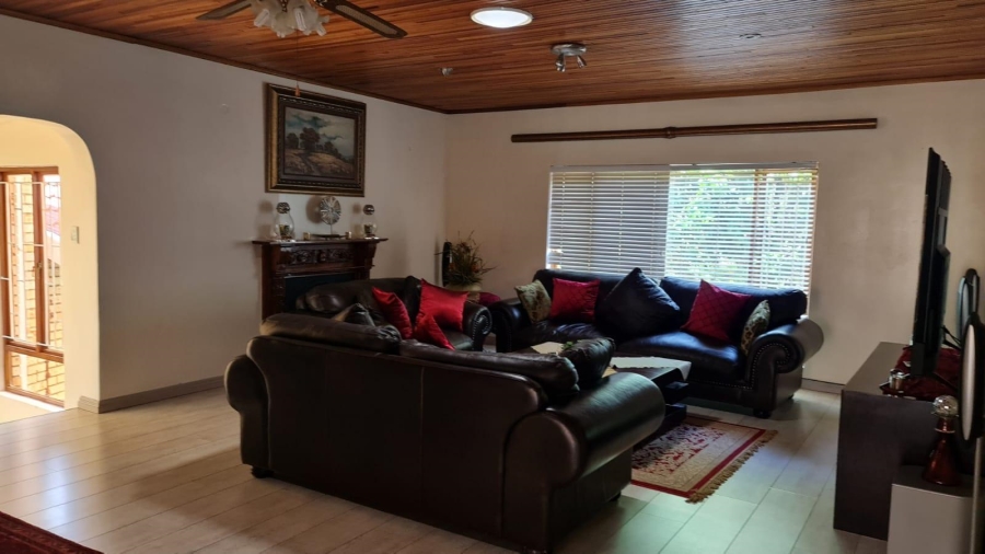 3 Bedroom Property for Sale in Safari Gardens North West